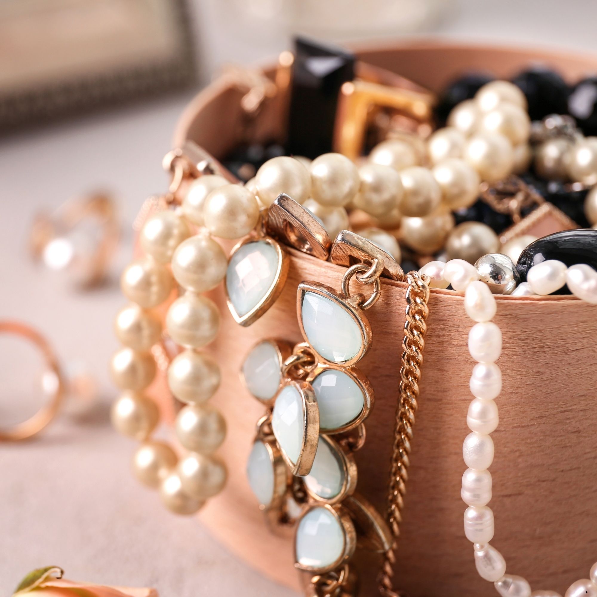 Modische und praktische Accessoires für Kleidung, Zuhause und Alltag