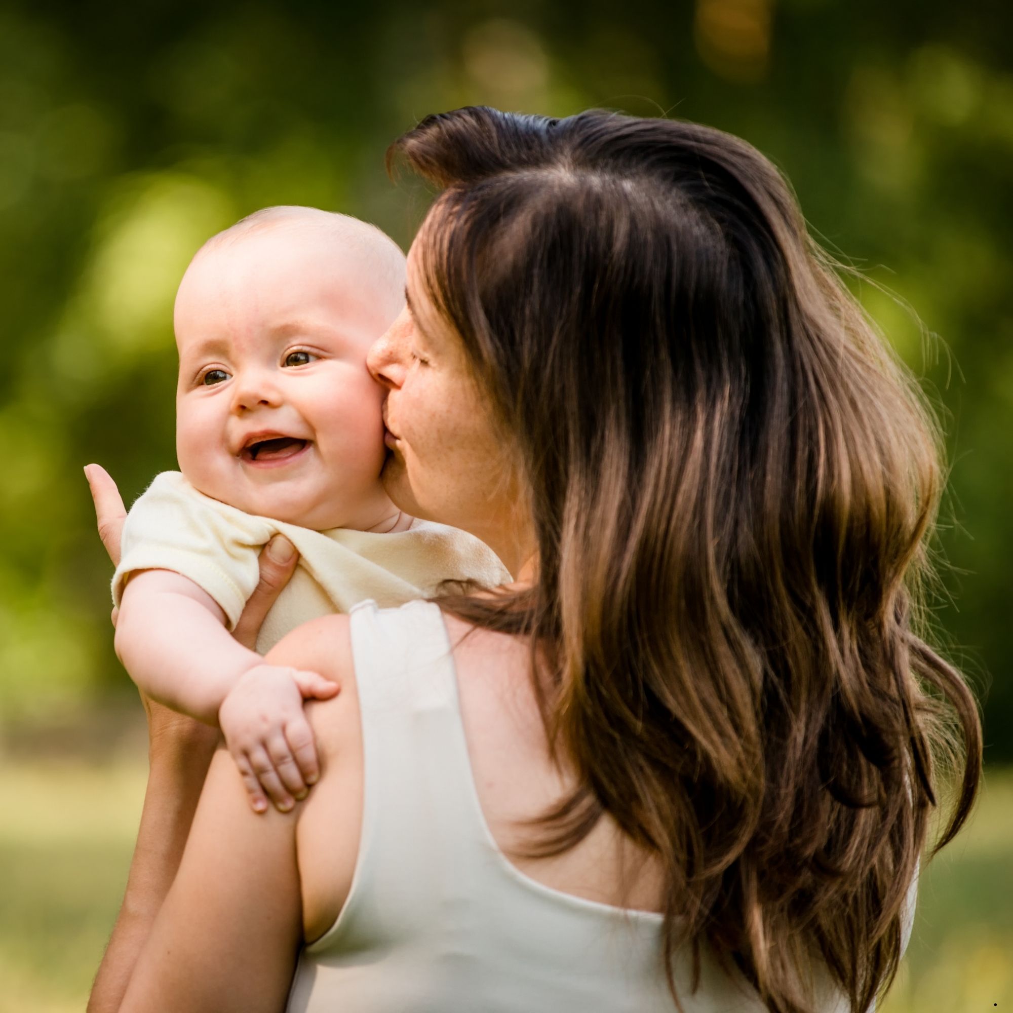 Sichere und komfortable Produkte für Mütter und Babys – Kleidung, Pflege und Zubehör